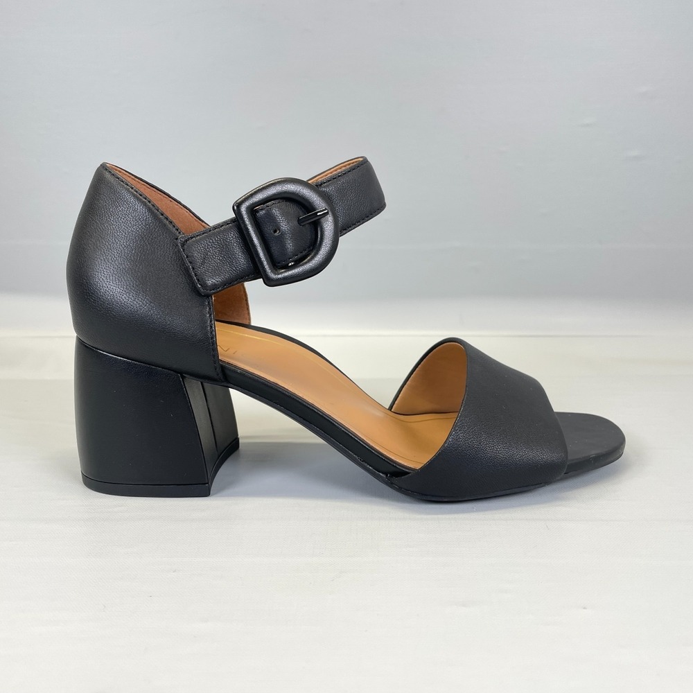 Vionic Chardonnay Block Heel Sandals Womens Size 7.5 W Black Leather Ankle Strap